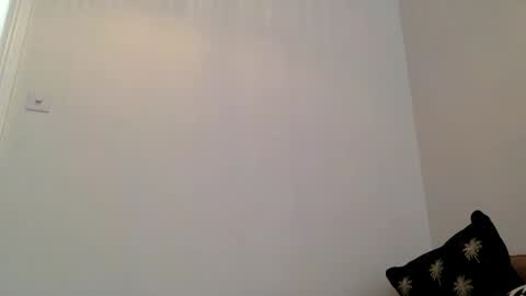 sourpineappleice online show from May 8, 2026, 1:49 pm