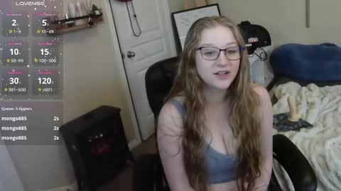 Snapshot of southerbunny chatting on December 13, 2024, 4:49 pm Bunnydathug online show from December 13, 2024, 4:49 pm
