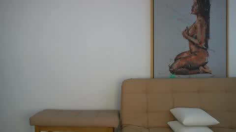 sow_fitt online show from December 5, 2025, 4:14 pm