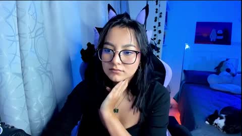 Snapshot of soy___lili chatting on December 11, 2024, 10:27 pm Lili online show from December 11, 2024, 10:27 pm