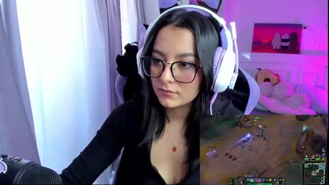 Snapshot of soy___lili chatting on January 12, 2025, 7:31 pm Lili online show from January 12, 2025, 7:31 pm