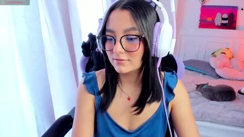 Snapshot of soy___lili chatting on February 5, 2025, 8:14 pm Lili online show from February 5, 2025, 8:14 pm