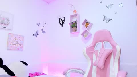 Alicia PVT OPEN online show from September 11, 2025, 3:17 am