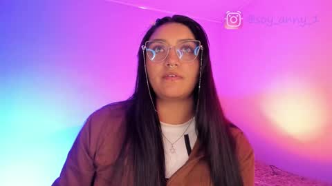 soy_anny_19 online show from January 19, 2026, 2:04 am