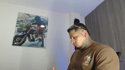 Snapshot of soy_apolo chatting on October 10, 2025, 4:39 pm soy_apolo online show from October 10, 2025, 4:39 pm