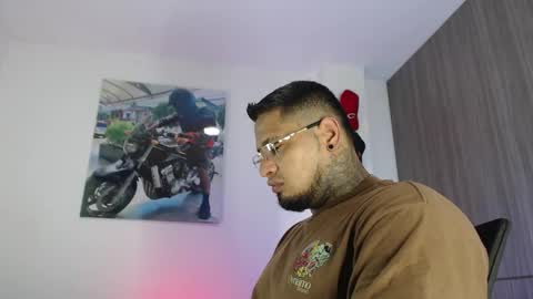 Snapshot of soy_apolo chatting on October 25, 2025, 3:40 pm soy_apolo online show from October 25, 2025, 3:40 pm