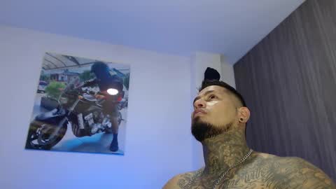 soy_apolo online show from March 17, 2026, 4:17 am