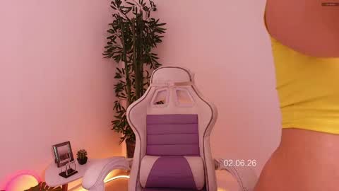 Snapshot of soy_mariana_ chatting on June 3, 2026, 2:03 am M A R I A N A online show from June 3, 2026, 2:03 am