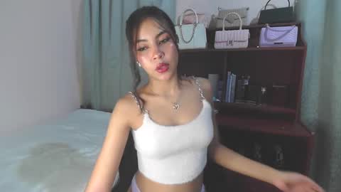 Snapshot of soy_miauhg chatting on January 24, 2025, 7:08 am Miauhg online show from January 24, 2025, 7:08 am