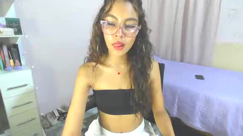 Snapshot of soy_miauhg chatting on June 10, 2026, 3:50 am Miauhg online show from June 10, 2026, 3:50 am