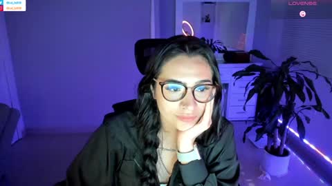 Snapshot of soyabby_ chatting on January 8, 2025, 3:40 am Luisa    online show from January 8, 2025, 3:40 am