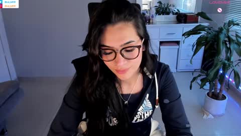 Snapshot of soyabby_ chatting on January 15, 2025, 10:35 pm Luisa    online show from January 15, 2025, 10:35 pm