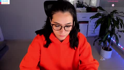 Snapshot of soyabby_ chatting on January 18, 2025, 3:20 am Luisa    online show from January 18, 2025, 3:20 am