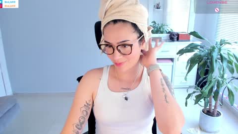 Snapshot of soyabby_ chatting on January 20, 2025, 7:25 pm Luisa    online show from January 20, 2025, 7:25 pm