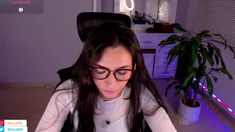Snapshot of soyabby_ chatting on January 26, 2025, 4:51 am Luisa    online show from January 26, 2025, 4:51 am