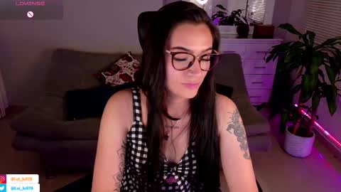 Snapshot of soyabby_ chatting on February 10, 2025, 12:08 am Luisa    online show from February 10, 2025, 12:08 am