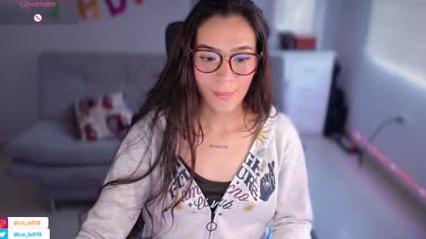 Snapshot of soyabby_ chatting on March 9, 2025, 9:36 pm Luisa    online show from March 9, 2025, 9:36 pm