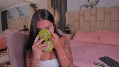 Snapshot of soycamiortiz chatting on April 1, 2026, 9:23 pm Camila Ortiz online show from April 1, 2026, 9:23 pm