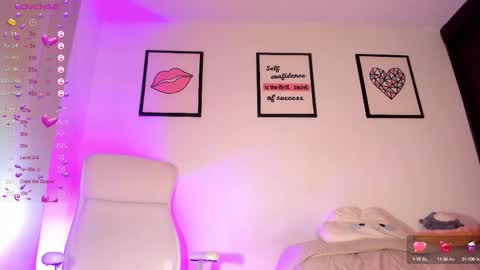 Snapshot of soyjuliana19 chatting on February 17, 2025, 8:04 pm Juliana online show from February 17, 2025, 8:04 pm