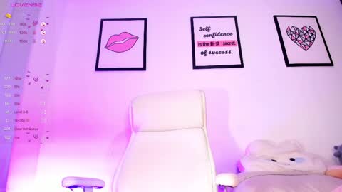 Snapshot of soyjuliana19 chatting on March 5, 2025, 9:15 pm Juliana online show from March 5, 2025, 9:15 pm