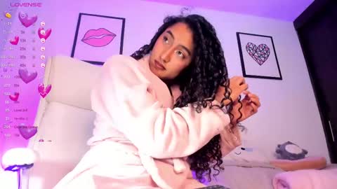 Snapshot of soyjuliana19 chatting on March 6, 2025, 11:09 pm Juliana online show from March 6, 2025, 11:09 pm