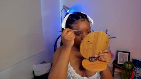 Snapshot of soymaria___ chatting on October 10, 2025, 4:06 pm Maria online show from October 10, 2025, 4:06 pm