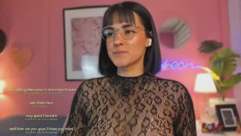 Aleja online show from May 6, 2026, 4:52 am