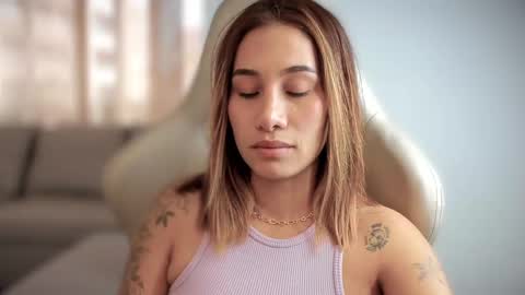 brisa  s online show from March 10, 2025, 7:50 pm