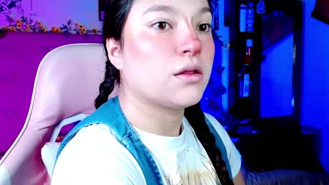 Y U K Y online show from February 7, 2025, 7:49 pm