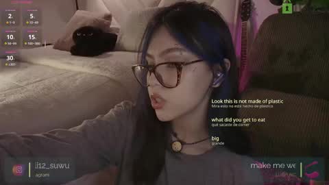 Snapshot of space_sexjs chatting on October 19, 2025, 12:22 am ali online show from October 19, 2025, 12:22 am