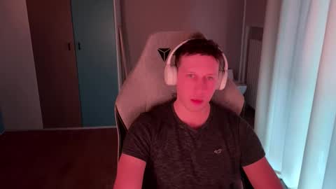 Snapshot of spaduzz chatting on March 22, 2026, 4:32 pm spaduzz online show from March 22, 2026, 4:32 pm