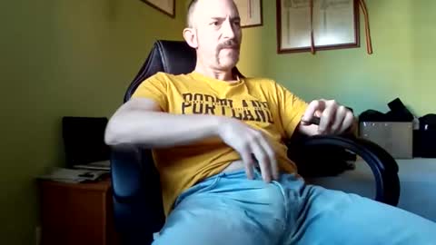 Manu  online show from December 14, 2024, 2:42 pm
