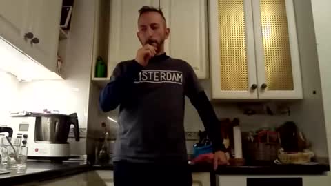 Manu  online show from September 29, 2025, 4:39 am