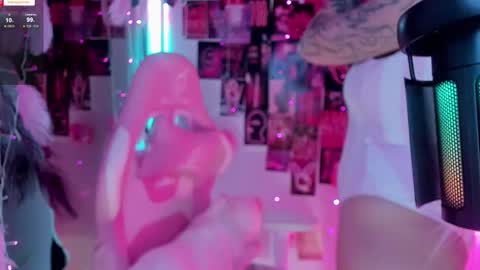 Snapshot of sparklemona chatting on September 21, 2025, 2:35 am  SparkleMona  online show from September 21, 2025, 2:35 am