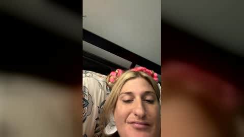 sparkles_b online show from May 24, 2026, 4:17 am