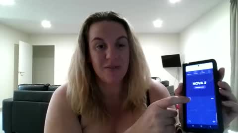 Sparkles online show from January 11, 2025, 2:20 am