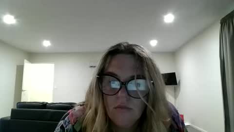 Sparkles online show from January 12, 2025, 8:14 am