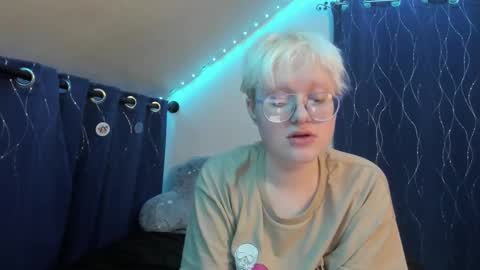 Atticus Pendragon online show from December 2, 2025, 10:09 am