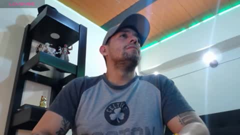 Snapshot of spartacus_cam chatting on December 23, 2024, 6:00 am online show from December 23, 2024, 6:00 am