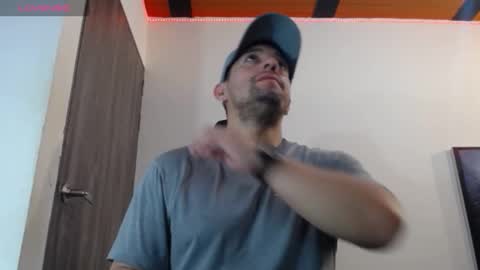 Snapshot of spartacus_cam chatting on January 13, 2025, 5:12 am online show from January 13, 2025, 5:12 am