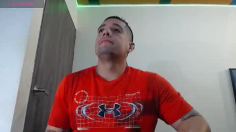 Snapshot of spartacus_cam chatting on January 21, 2025, 4:54 am online show from January 21, 2025, 4:54 am
