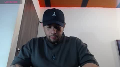 Snapshot of spartacus_cam chatting on February 1, 2025, 5:28 am online show from February 1, 2025, 5:28 am