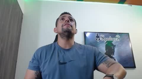 Snapshot of spartacus_cam chatting on September 9, 2025, 5:18 am online show from September 9, 2025, 5:18 am