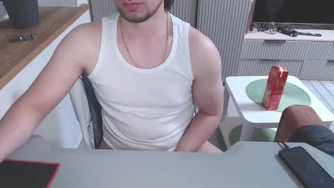 Snapshot of spb78 chatting on March 17, 2026, 10:57 pm Art online show from March 17, 2026, 10:57 pm