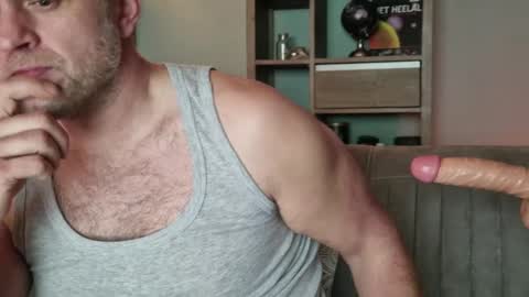 Snapshot of spectacularguy chatting on January 27, 2025, 10:38 am DutchDude online show from January 27, 2025, 10:38 am