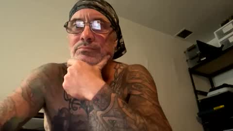 specter1972 online show from December 4, 2025, 12:09 am