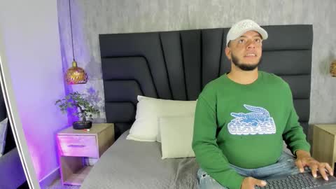 Snapshot of spencer_lunabigttss chatting on January 10, 2026, 7:37 pm spencer_lunabigttss online show from January 10, 2026, 7:37 pm