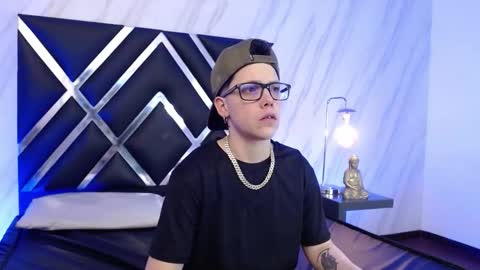 spencerm_ online show from December 21, 2025, 10:17 pm