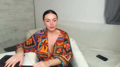 Carla online show from December 2, 2024, 6:32 pm