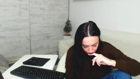 Carla online show from December 13, 2024, 5:43 pm